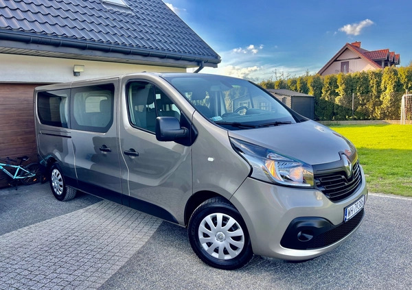 Renault Trafic cena 104998 przebieg: 80000, rok produkcji 2018 z Płock małe 497